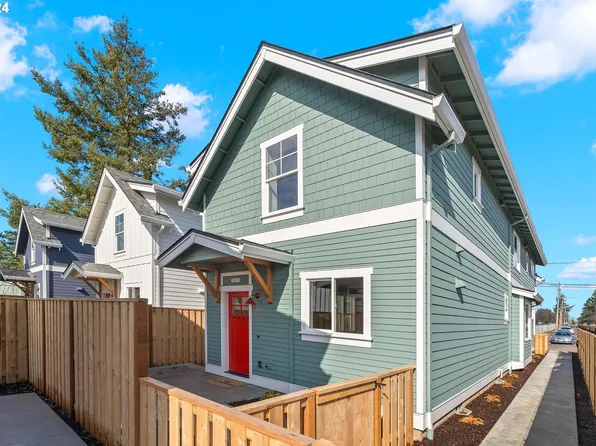 7980 SE Cooper St #B, Portland, OR 97206