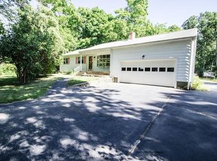 1518 Glebe St, Taunton, MA 02780