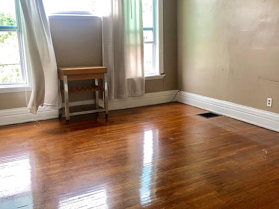 3rd image of 364 Bryant St APT 3
