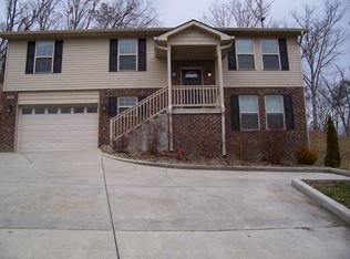924 Greenwood Dr, Berea, KY 40403