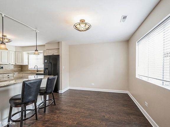5th image of 9395 Landings Ln #404-DES