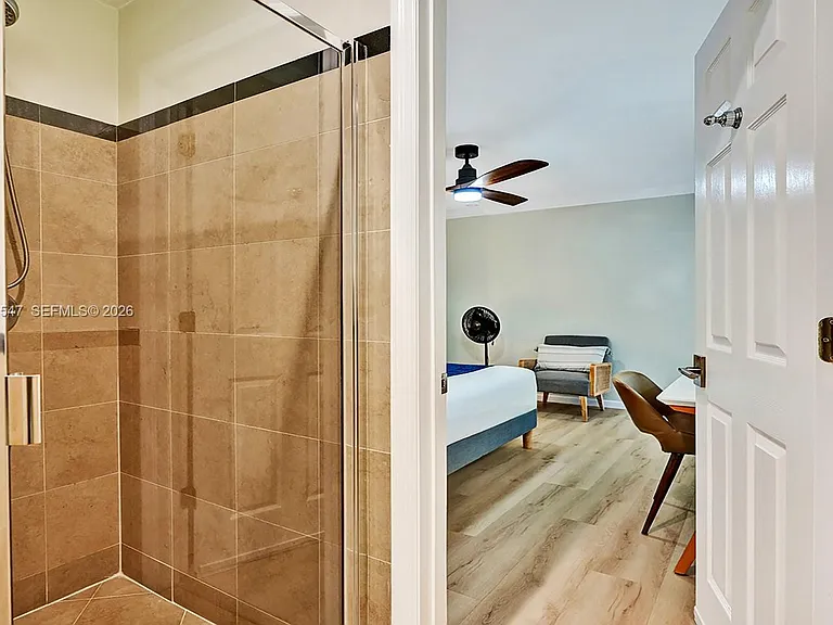 1016 Harrison St — Photo 14