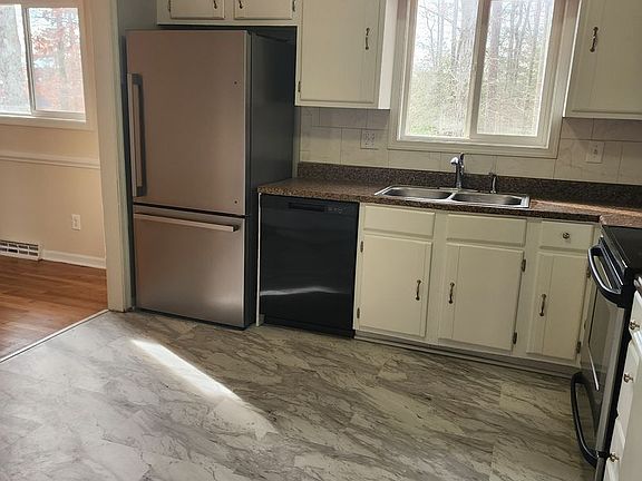 2nd image of 1707 Shewalt Dr