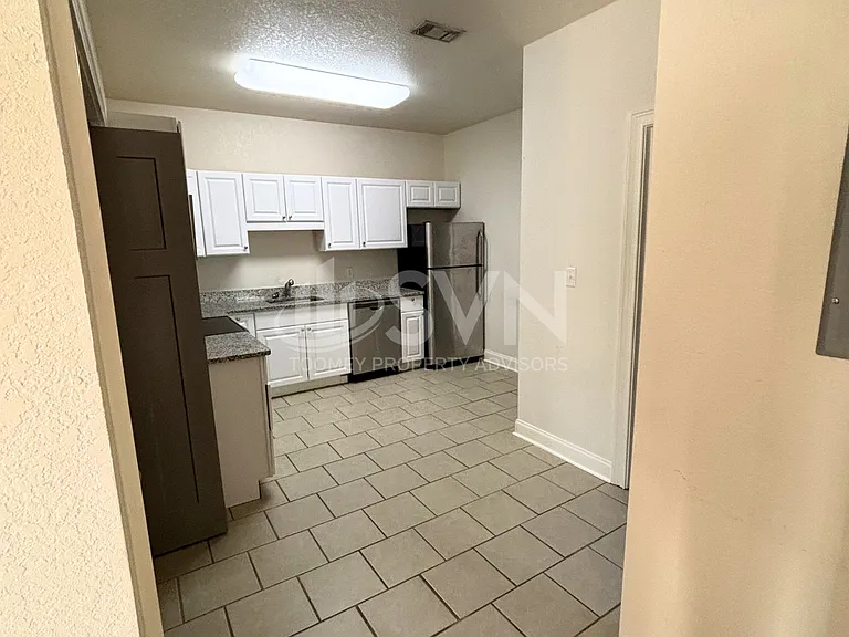 The Woodlands Apartments — Photo 13
