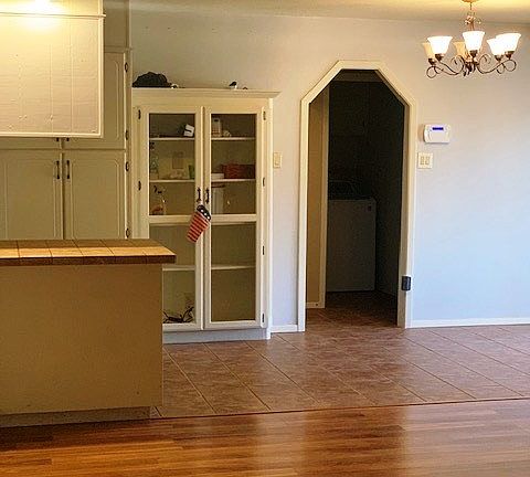 4th image of 2744 Eunice Dr