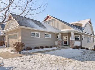 1312 Shadywood Ln, Waconia, MN 55387