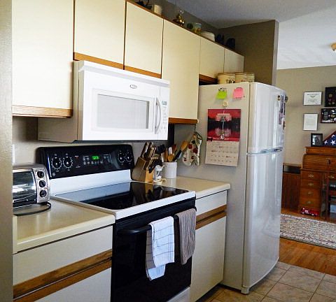 5th image of 26187 Beech Cir