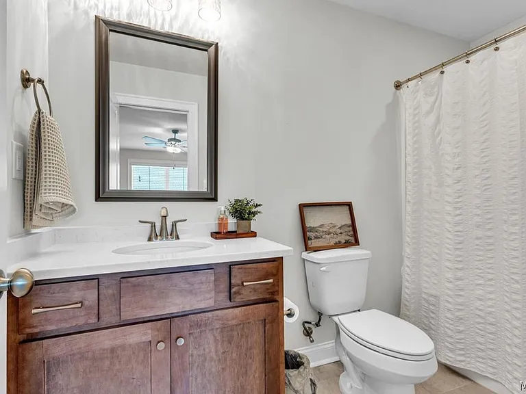 253 Pedric Dr — Photo 5