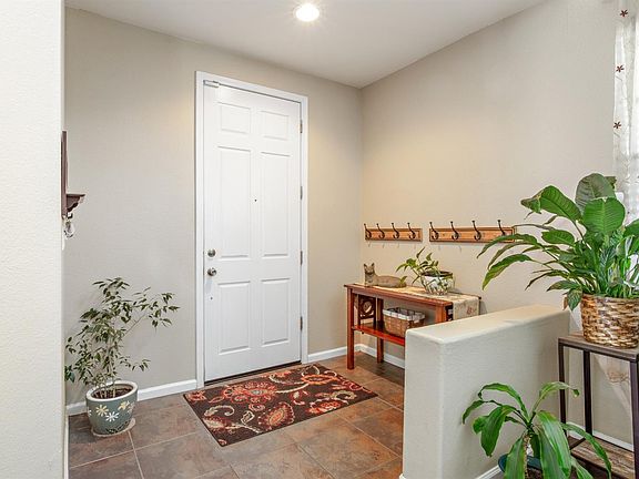 3rd image of 6144 W Laura Ave
