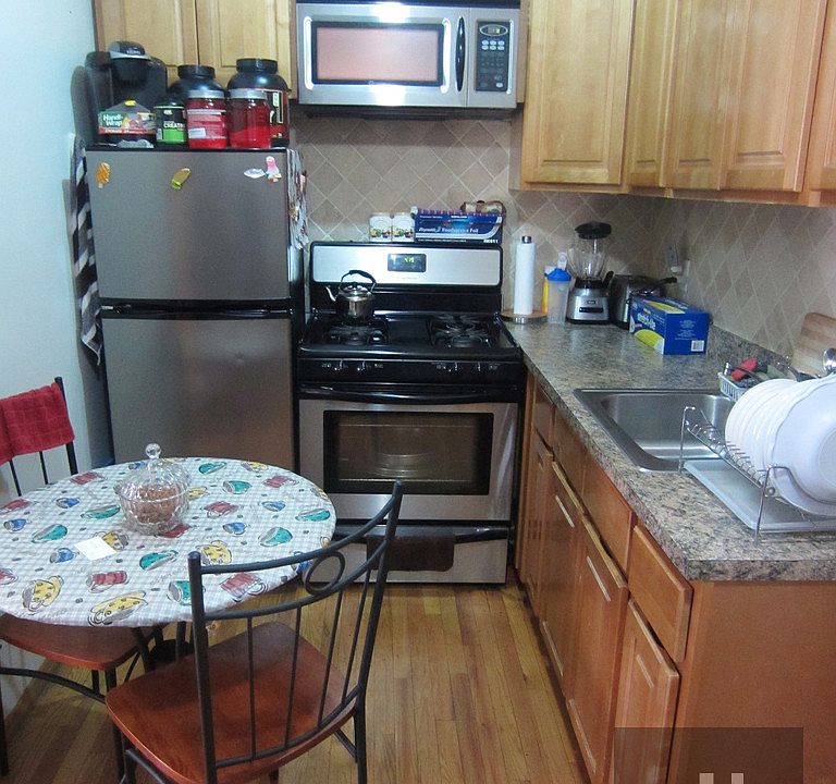 1st image of 549 39th St APT 1A