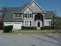 (recently renovated >>>located on private lake with beautiful view.