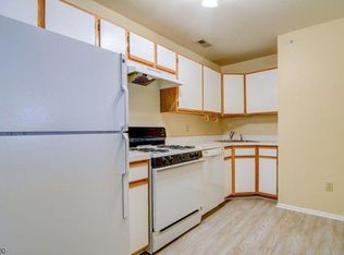 329 Ventnor Ct, Piscataway, NJ