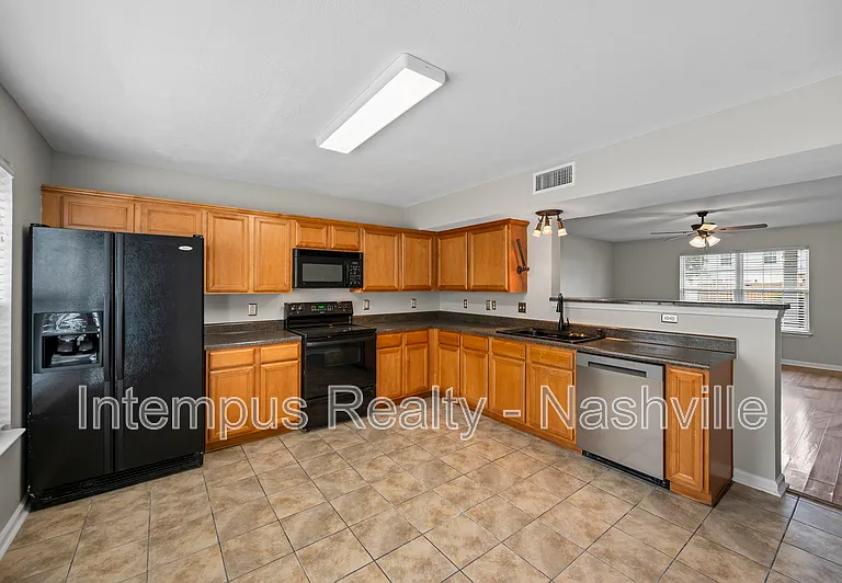 415 Shoshone Pl — Photo 8