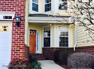 16 Hawk Ridge Dr, Spring Lake, NC 28390