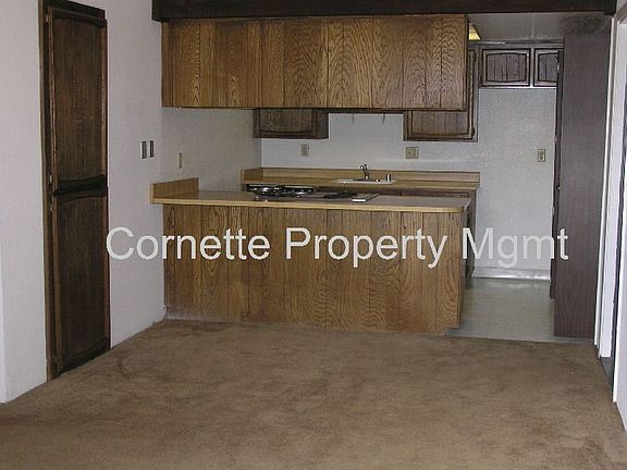 3rd image of 5901 Moss Creek Cir