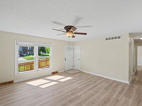 4th image of 3869 Lee Adams Ln