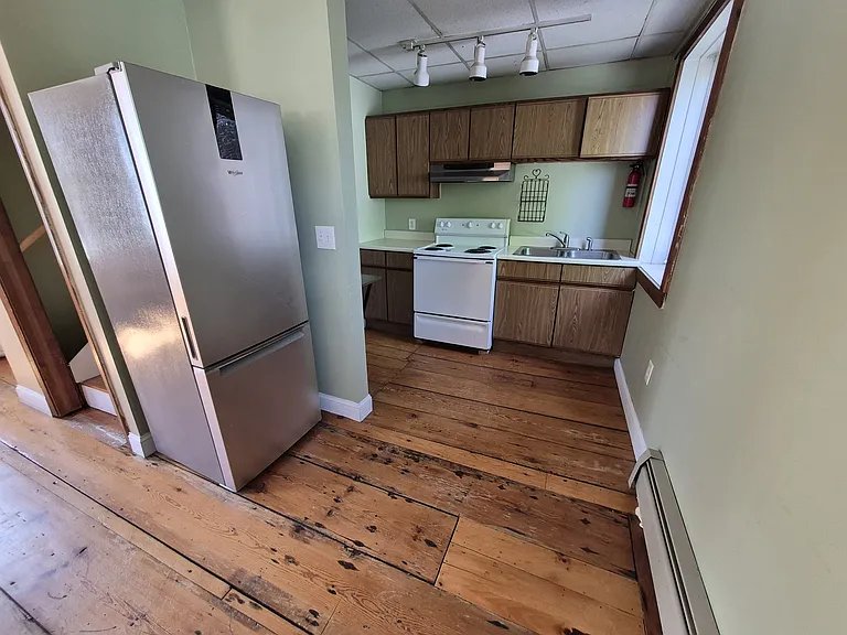 59 Pleasant St #202 — Photo 15