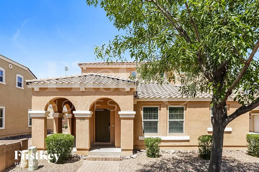 2226 S Buckaroo Trl