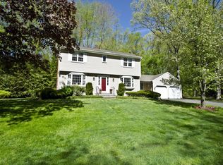 1 Pheasant Ln, Bloomfield, CT 06002