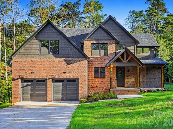 401 7th St NE, Conover, NC 28613
