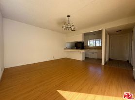 1131 Elm Ave, Glendale, CA
