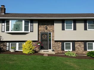 324 Boomerang Dr, Ephrata, PA 17522