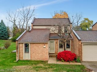 3066 Moon Lake Dr, West Bloomfield, MI 48323