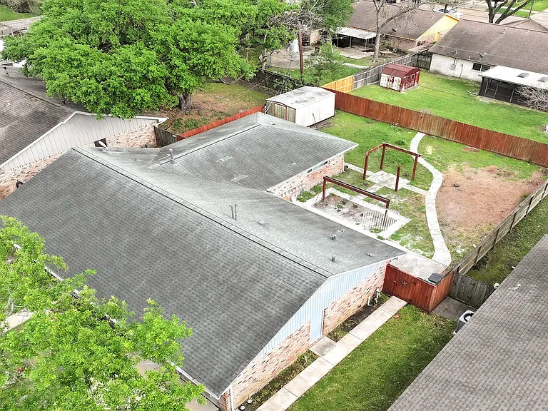 8335 Langdon Ln — Photo 32