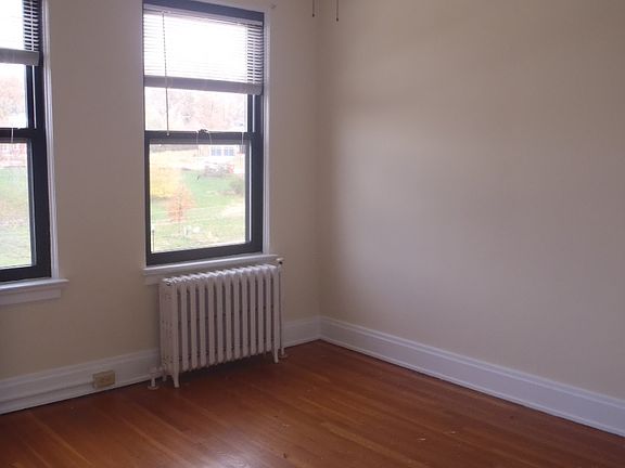 3rd image of 3654 Middleton Ave APT 33