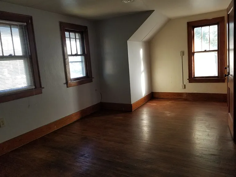 119 Mohawk St — Photo 9