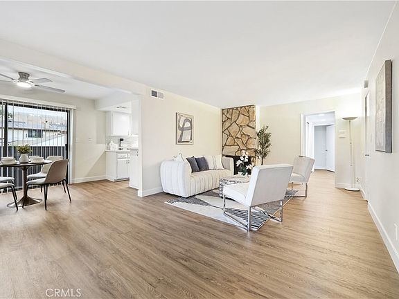 4th image of 5252 Agnes Ave APT 2