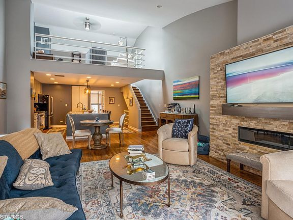 2nd image of 2828 N Talman Ave Unit A