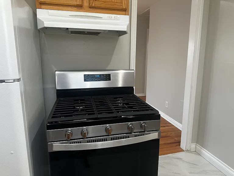 829 E Calaveras St — Photo 18
