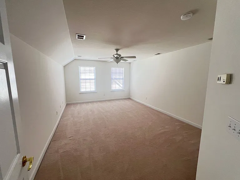 351 Vermillion Dr — Photo 31