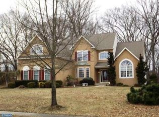 29 Huntington Dr, Burlington, NJ 08016