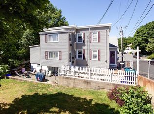3 Cleveland St, Salem, MA 01970