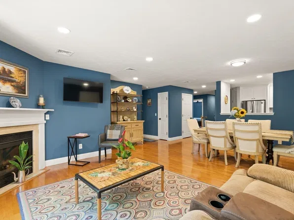 119 Revere St #L, Canton, MA 02021