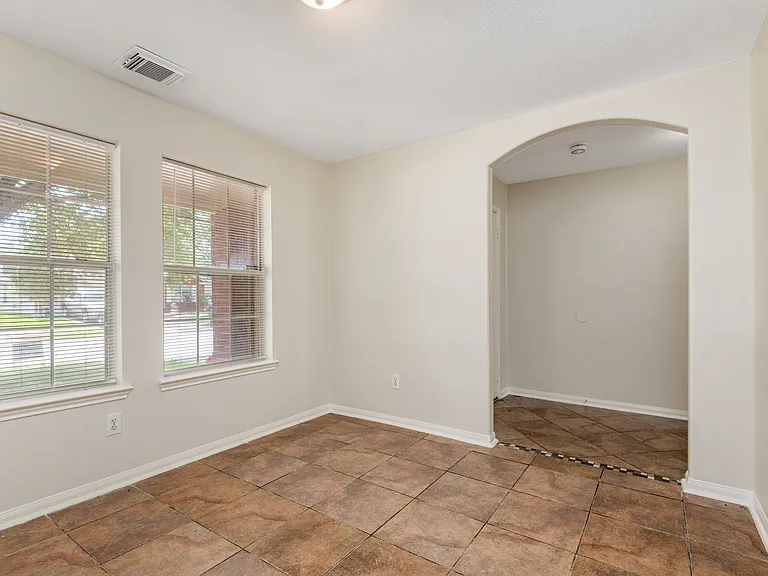6023 Barany Ct — Photo 7