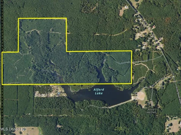 1107 Alford Lake Rd, Osyka, MS 39657