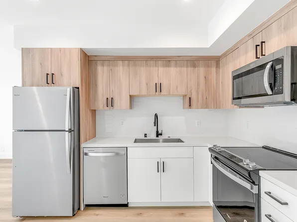 914 7th St #15, Santa Monica, CA 90403