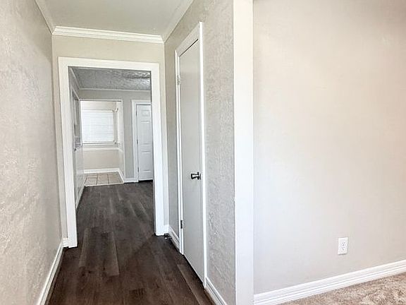 3rd image of 109 Houston St