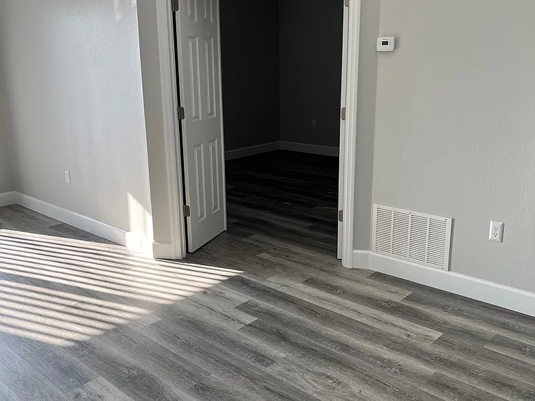 Spring Lake Apartments — Photo 121