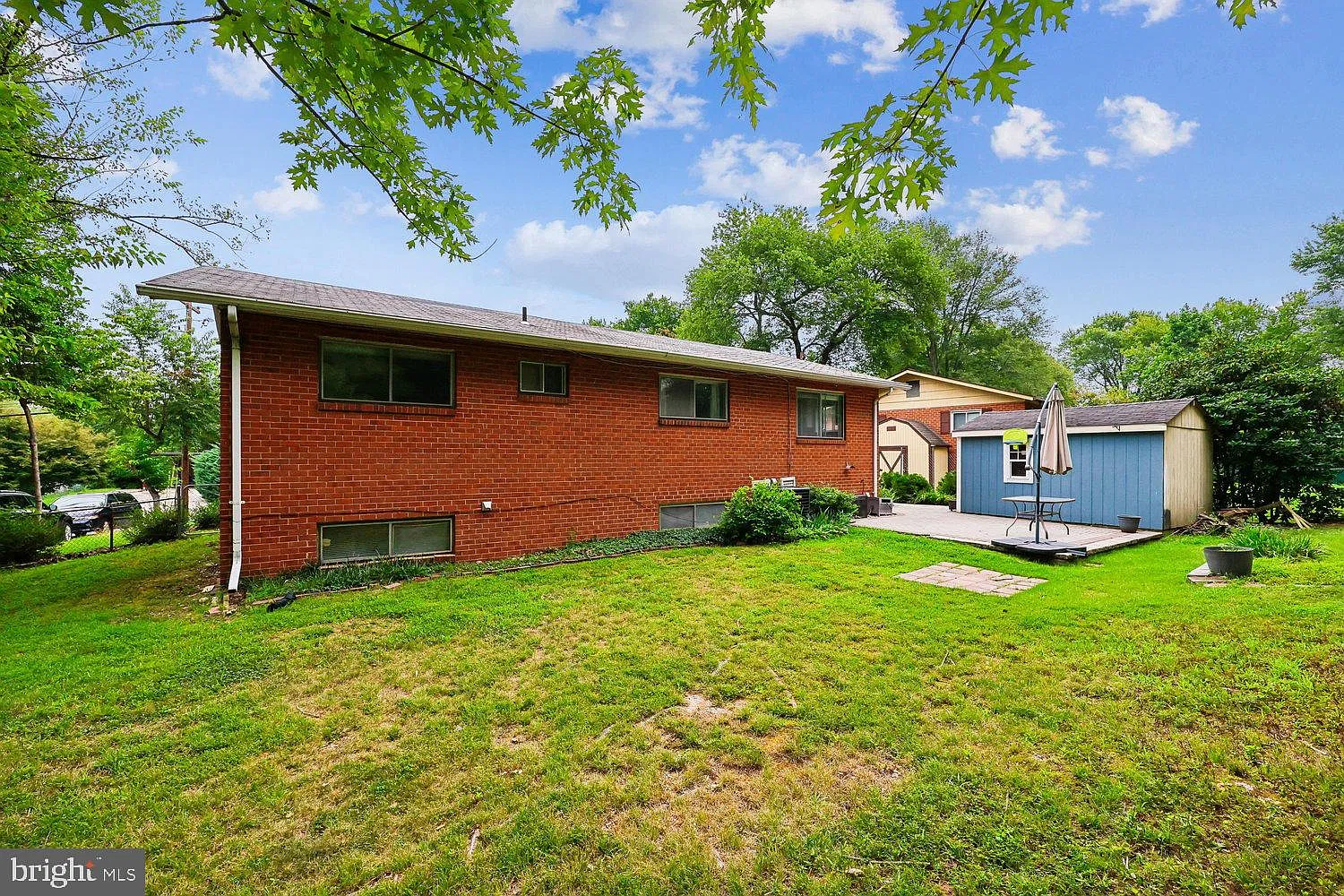 3 bed, 3.5 bath, 2205 sqft, $3,200 — Photo 2
