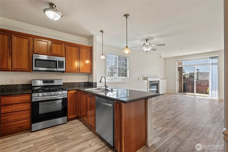 3rd image of 4769 Morris Avenue S #S101