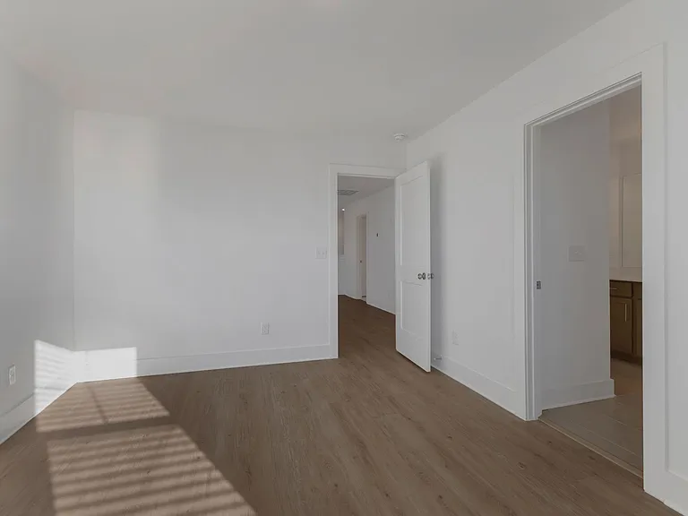 930 Watercourse Ct — Photo 31