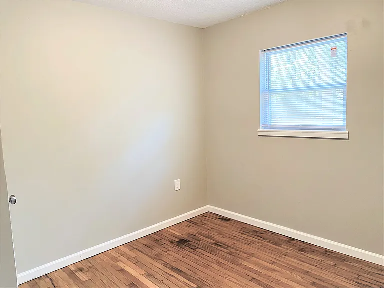 503 Forest St — Photo 20