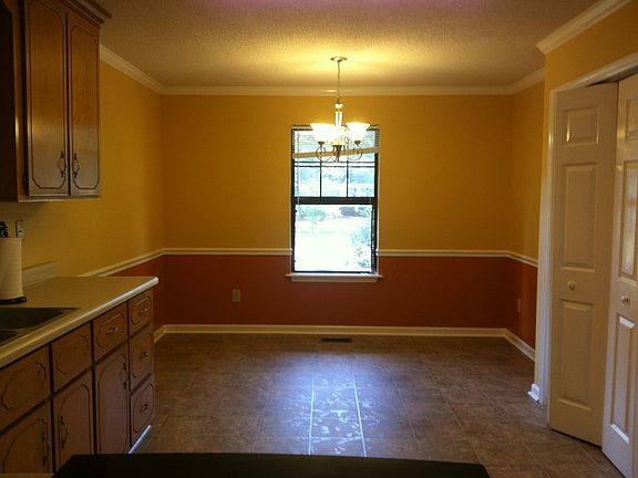 Eating area in kitchen
