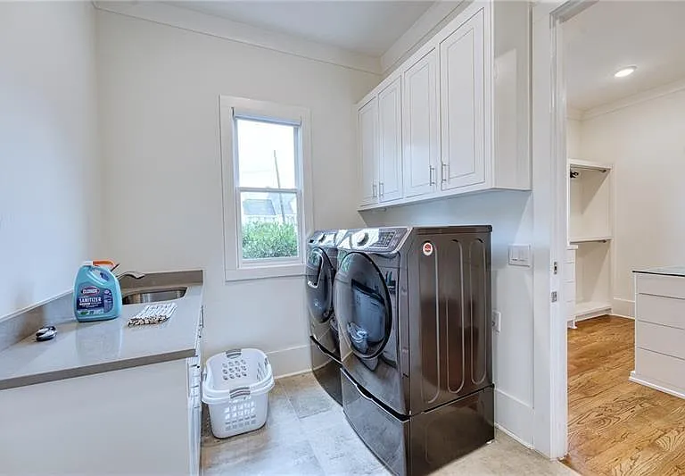 2975 Osborne Rd NE — Photo 20