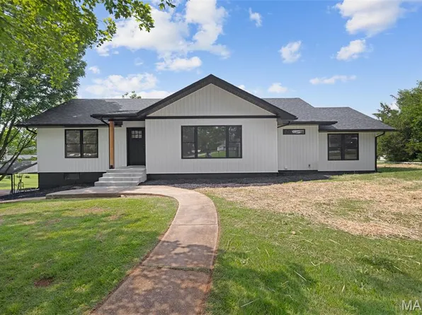 214 Fir St, Park Hills, MO 63601