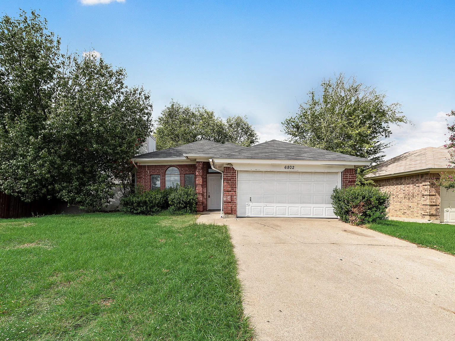 3 bed, 1.5 bath, 1070 sqft, $1,895 — Photo 3